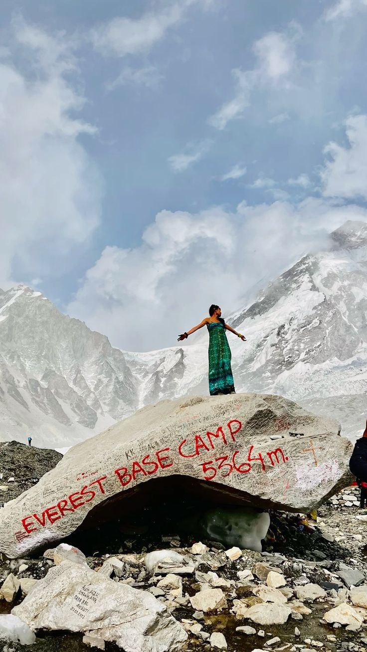 Everest Base Camp Trek in June: Weather, Monsoon Risk, Visibility, Costs, and Trekking Conditions